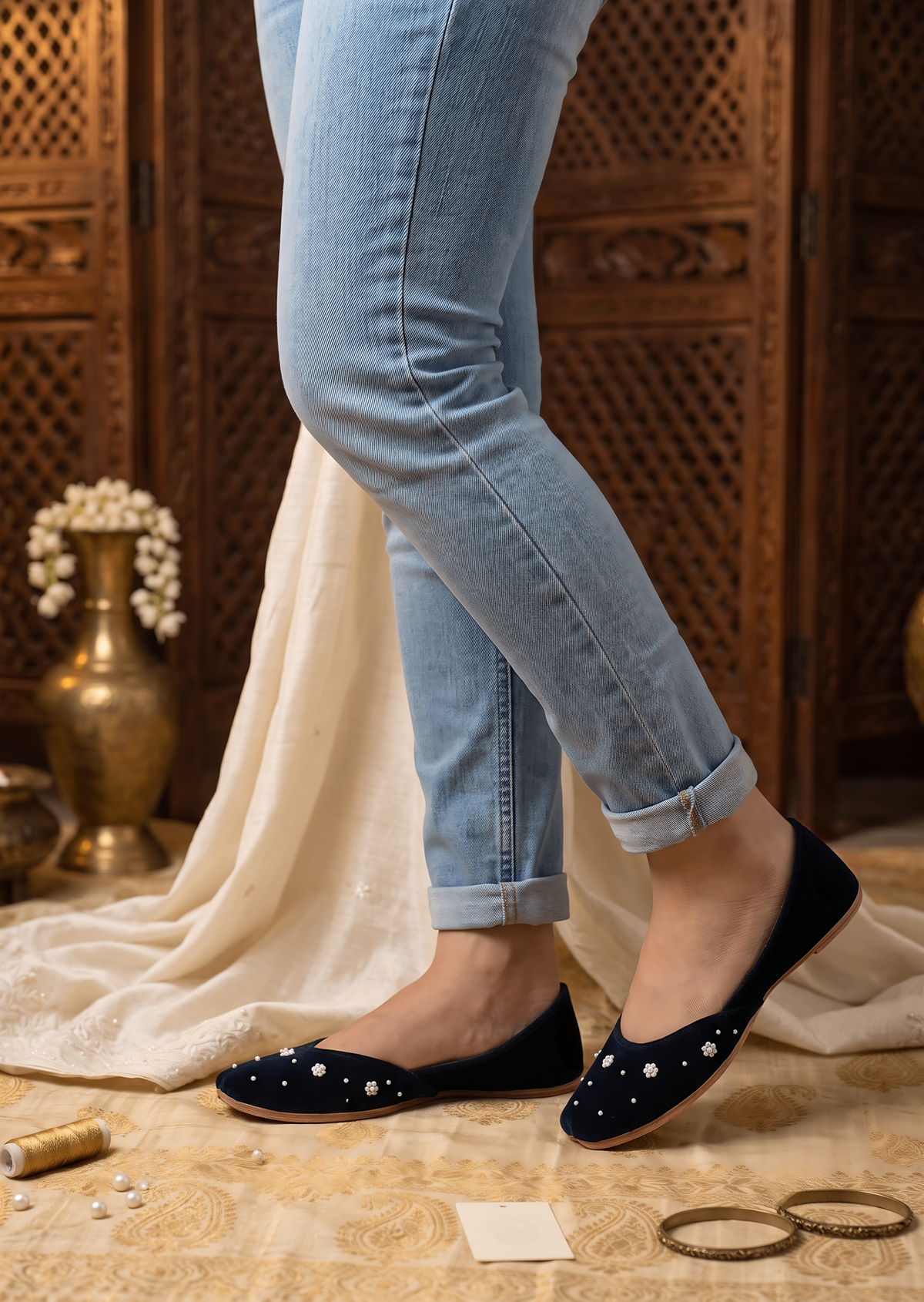 Embroidered Velvet Khussa Wedding Shoes Online in KSA Riyadh Saudi Arabia Oman Bahrain Qatar