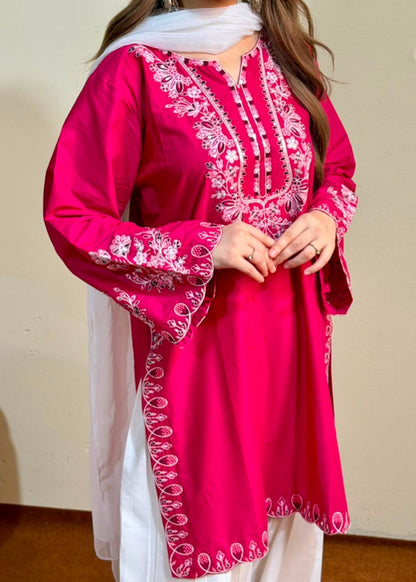 Embroidered Vivid Pink Lawn Pakistani Suit Online in KSA Riyadh Saudi Arabia Oman Bahrain Qatar