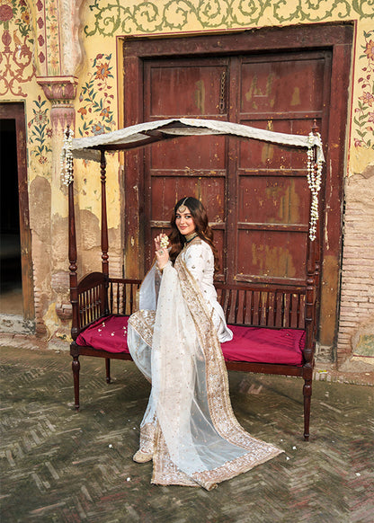 Embroidered White Chiffon Pakistani Designer Suit Online in Dubai UAE Abudhabi Ajman Sharjah