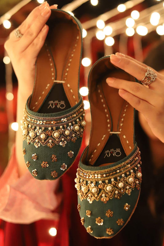 Emerald Green Hand Embroidered Khussa Jutti Online in Dubai UAE Abudhabi Ajman Sharjah