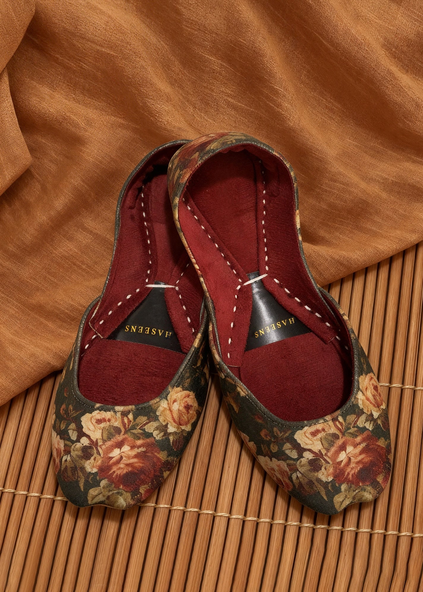 Ethnic Velvet Jutti Online in KSA Riyadh Saudi Arabia Oman Bahrain Qatar