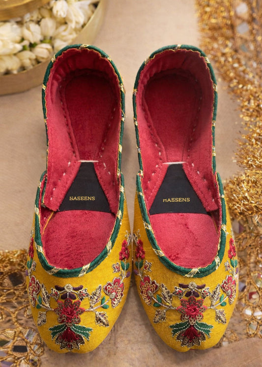 Ethnic Yellow Velvet Mojari Online in UK USA Canada