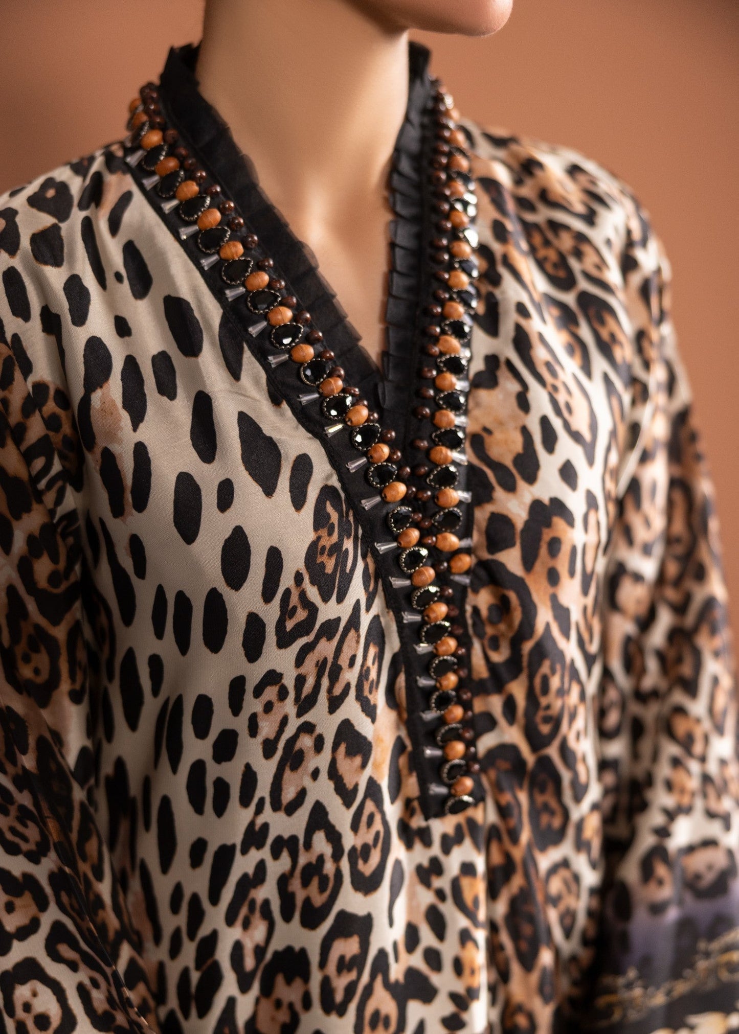 Festive Printed Silk Kurta Set for Ladies Online in KSA Riyadh Saudi Arabia Oman Bahrain Qatar