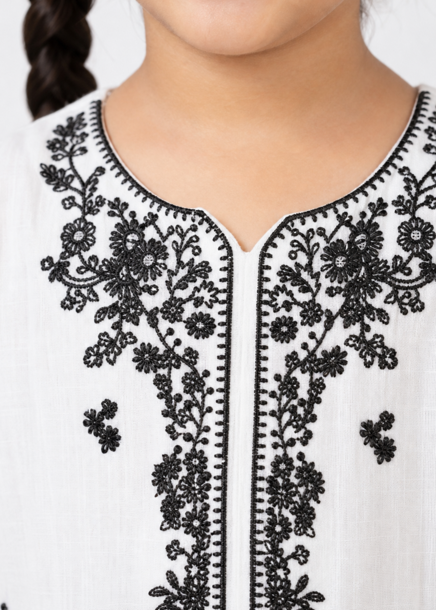 Girls White Cotton Embroidered Salwar Kameez Online in KSA Riyadh Saudi Arabia Oman Bahrain Qatar