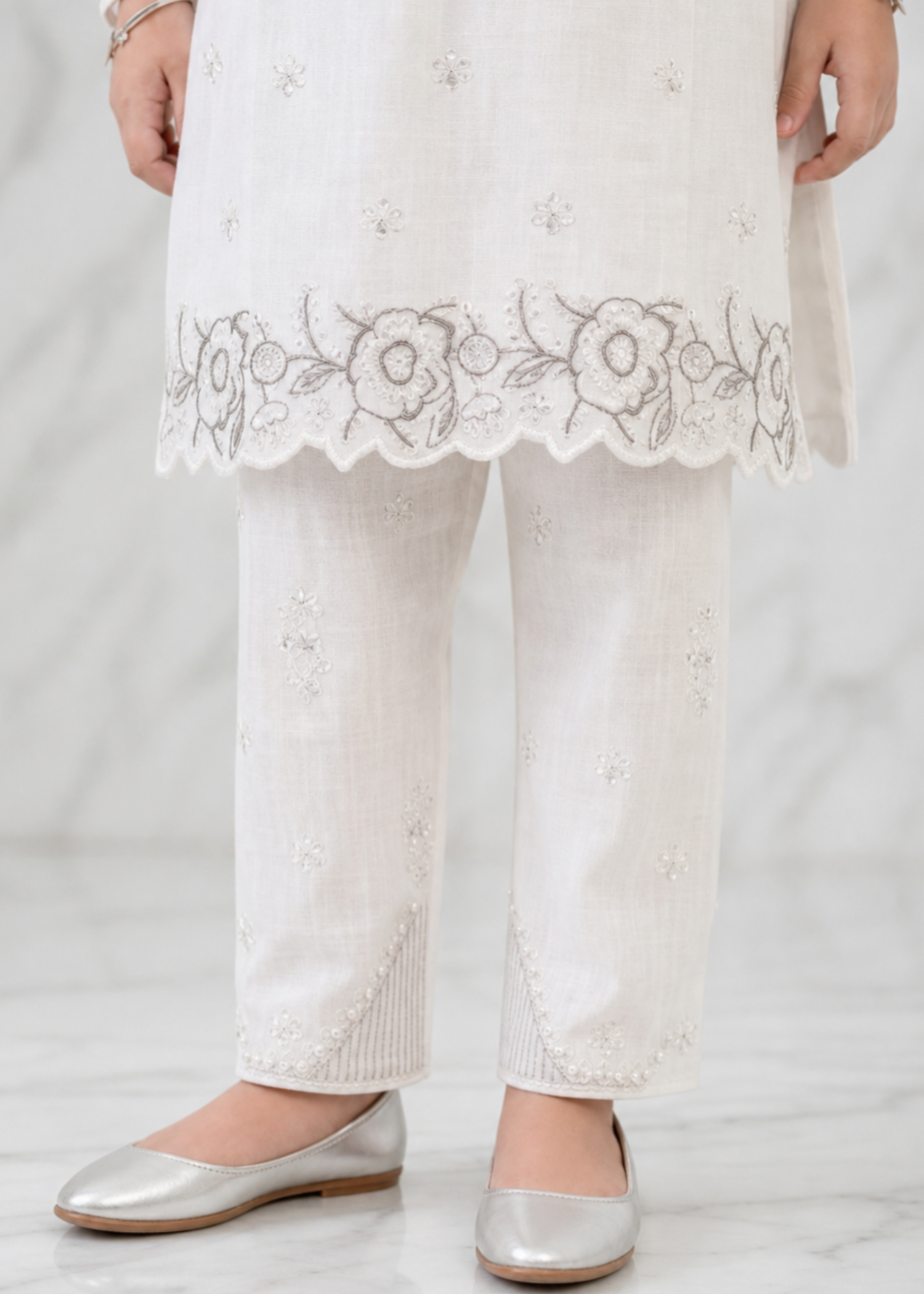 Girls White Cotton Embroidered Salwar Kameez Online in KSA Riyadh Saudi Arabia Oman Bahrain Qatar