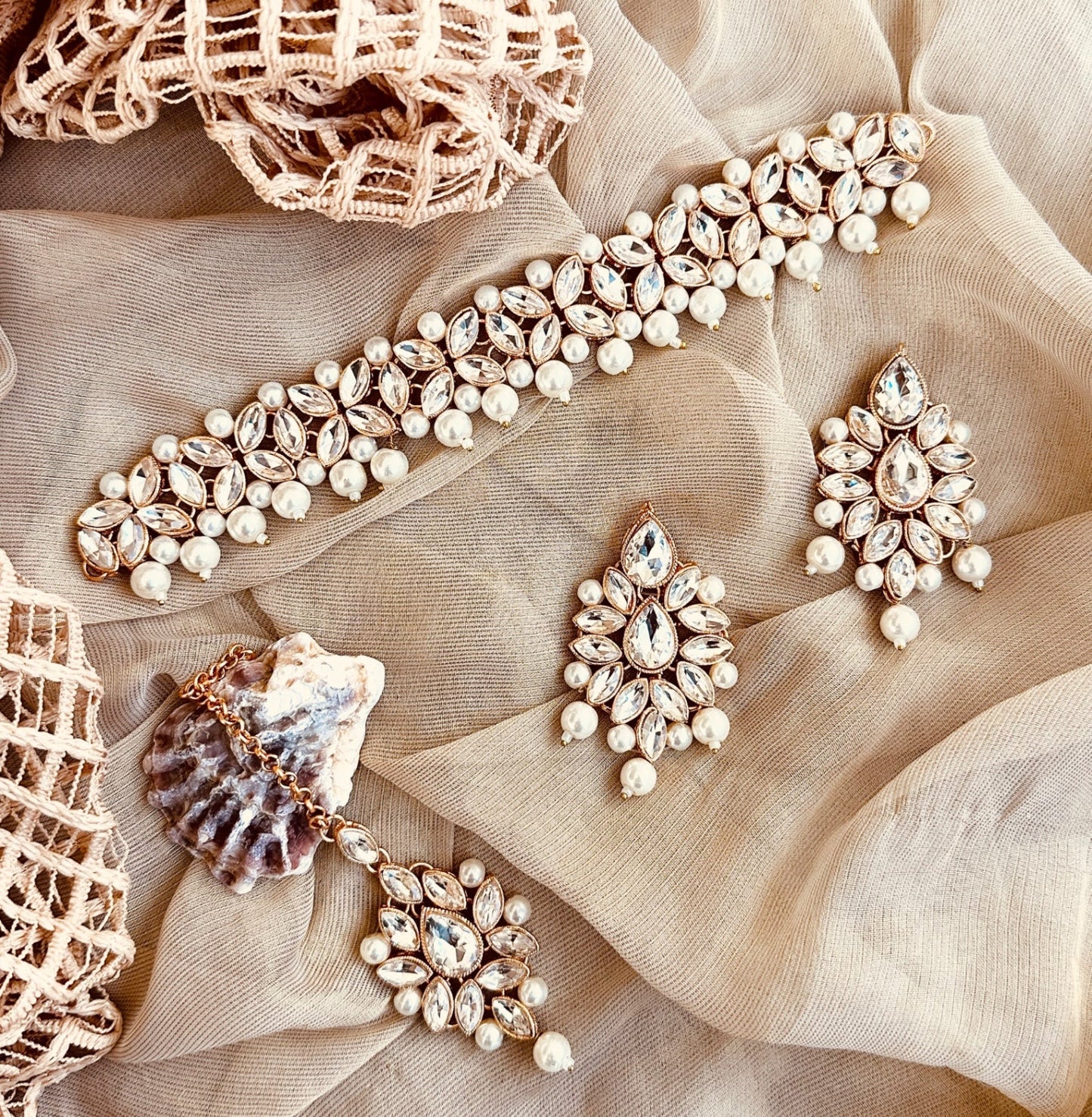 Gold Plated Pearl Jewellery Set for Wedding Online in KSA Riyadh Saudi Arabia Oman Bahrain Qatar