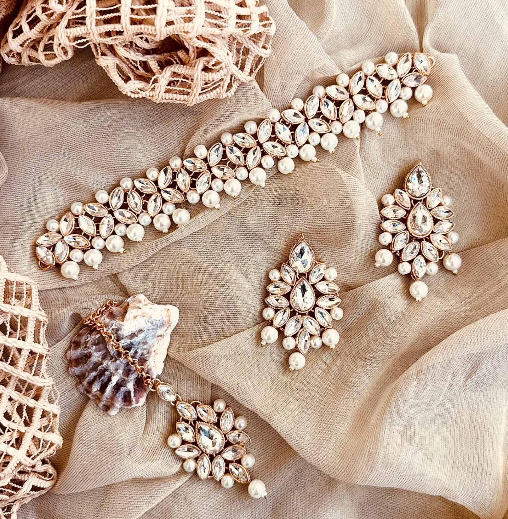 Gold Plated Pearl Jewellery Set for Wedding Online in KSA Riyadh Saudi Arabia Oman Bahrain Qatar