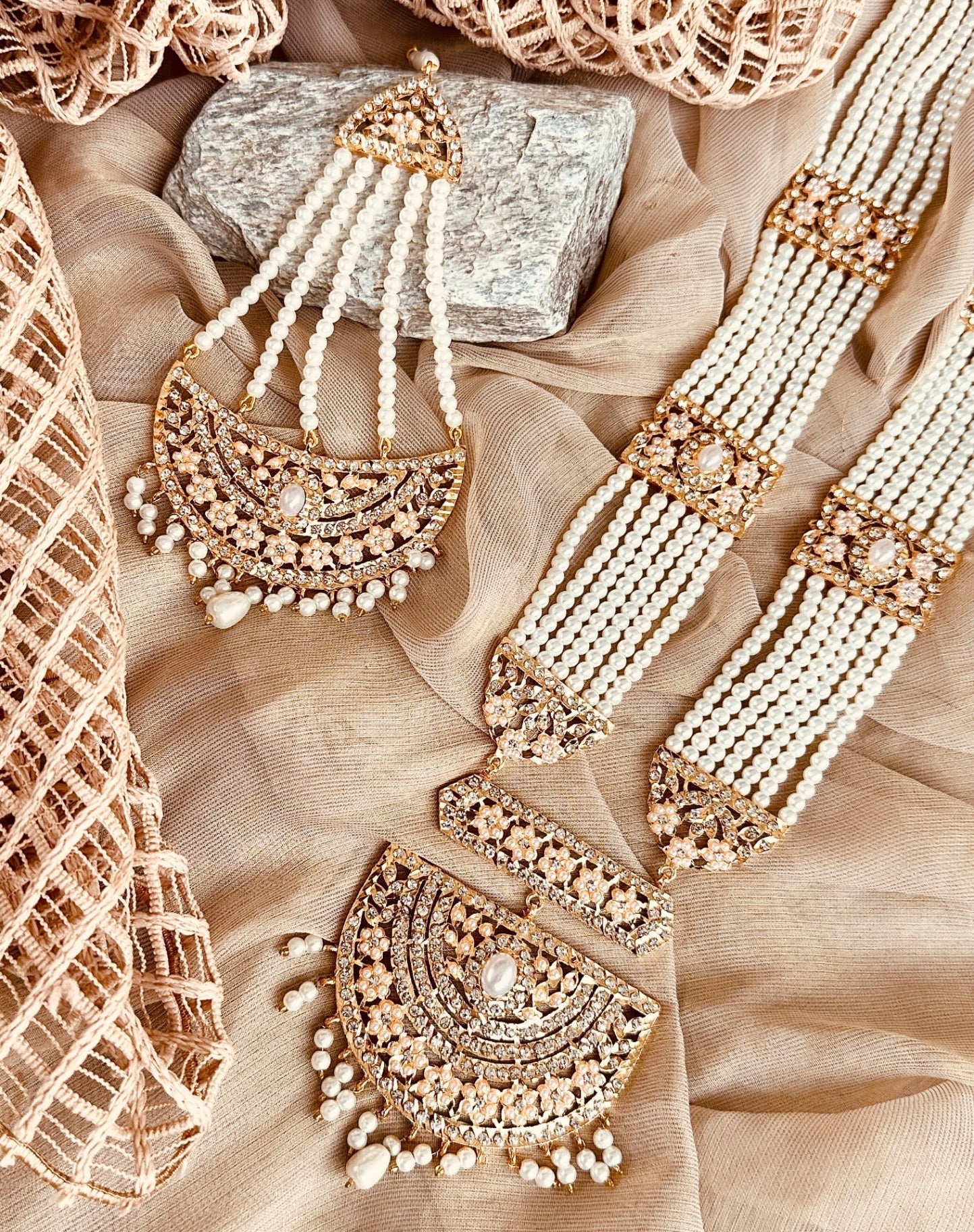 Gold Plated Pearl White Necklace Set Online in KSA Riyadh Saudi Arabia Oman Bahrain Qatar