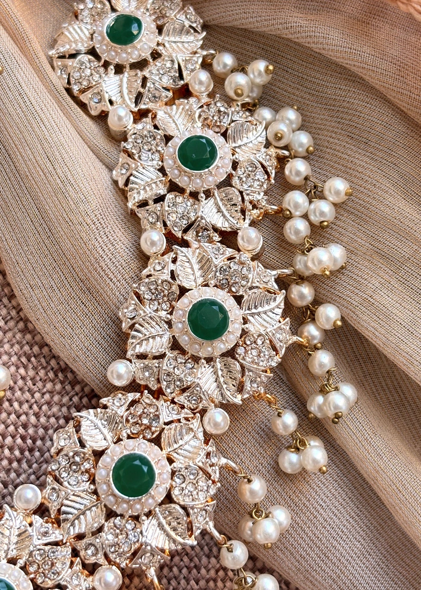 Green Kundan Bridal Jewellery Set Online in KSA Riyadh Saudi Arabia Oman Bahrain Qatar