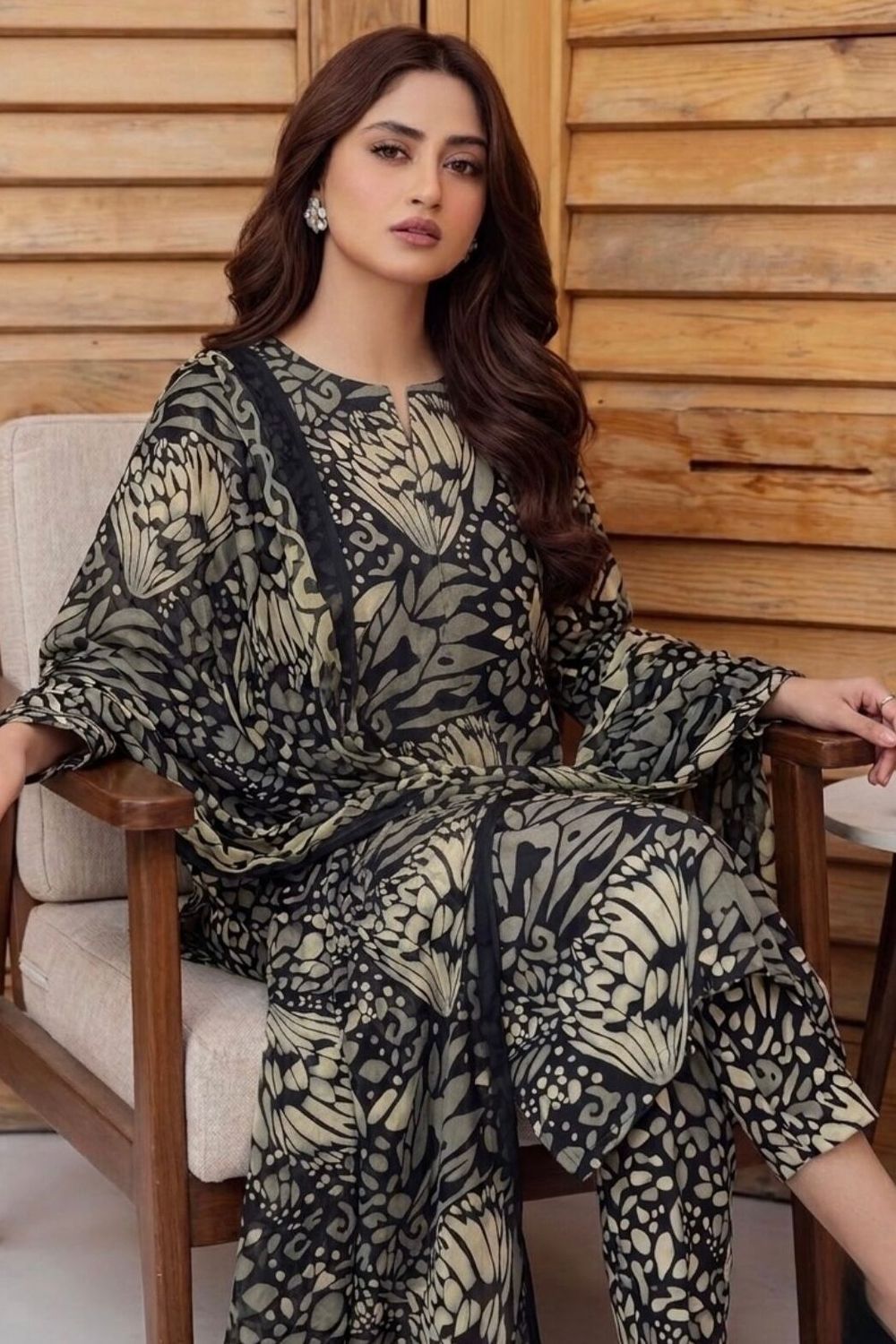 Green Printed Lawn Pakistani Designer Suit Online in Dubai UAE Abudhabi Ajman Sharjah
