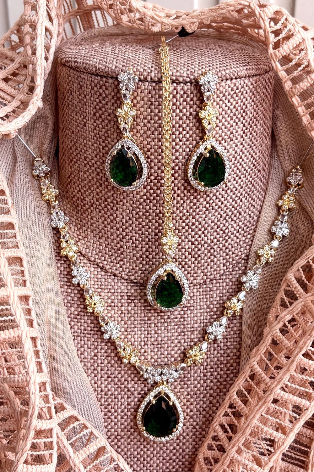 Green Zircon Stone Work Necklace Set Online in Dubai UAE Abudhabi Ajman Sharjah