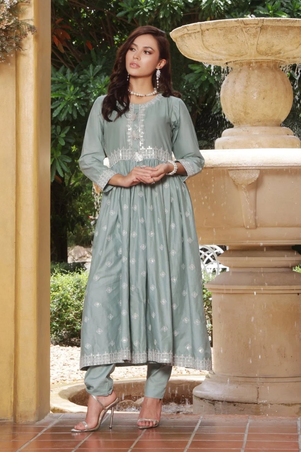 Grey Embroidered Lawn Cotton Pishwas Suit Online in Dubai UAE Abudhabi Ajman Sharjah