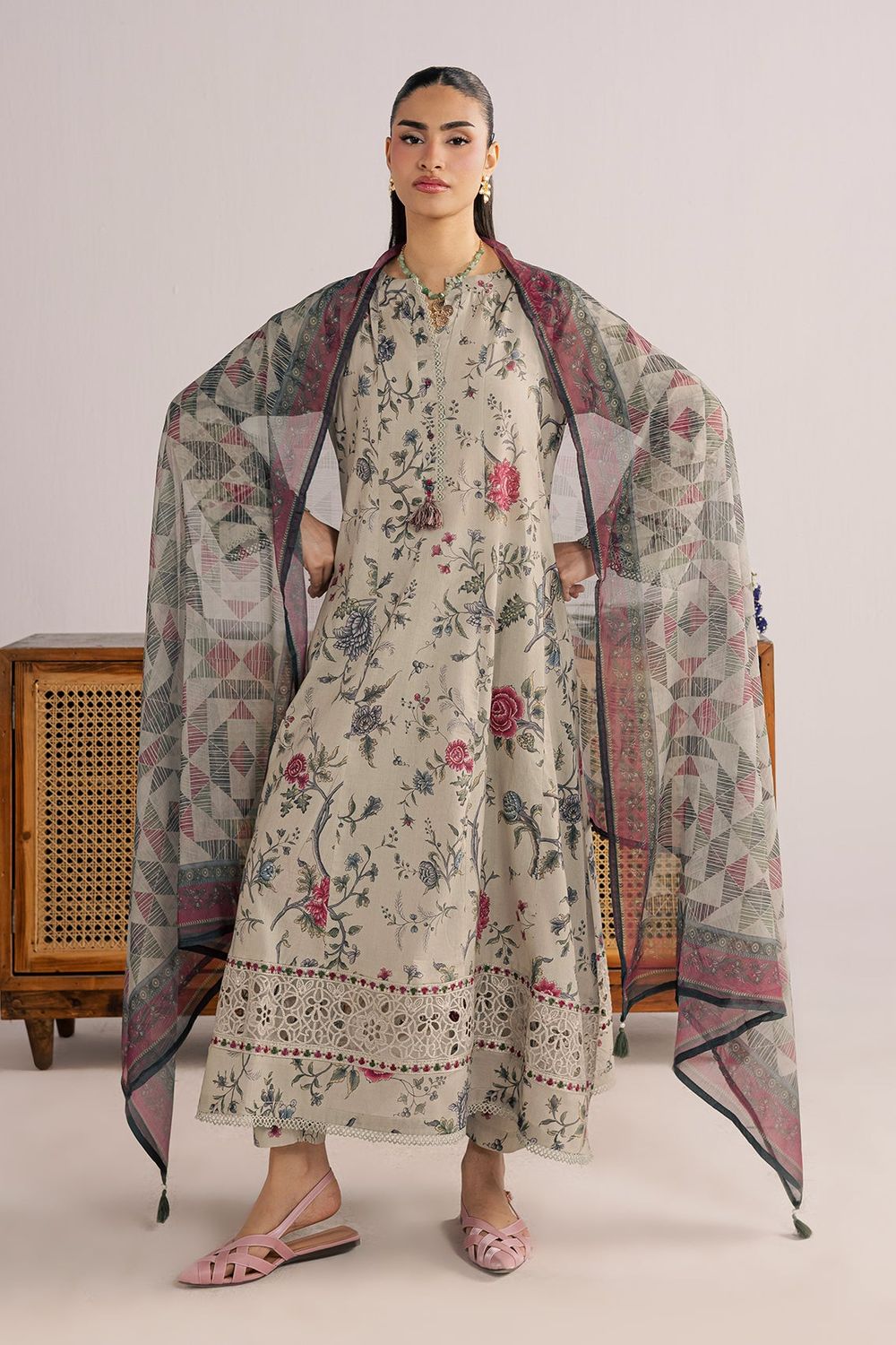 Grey Embroidered Lawn Pakistani Suit Online in Dubai UAE Abudhabi Ajman Sharjah