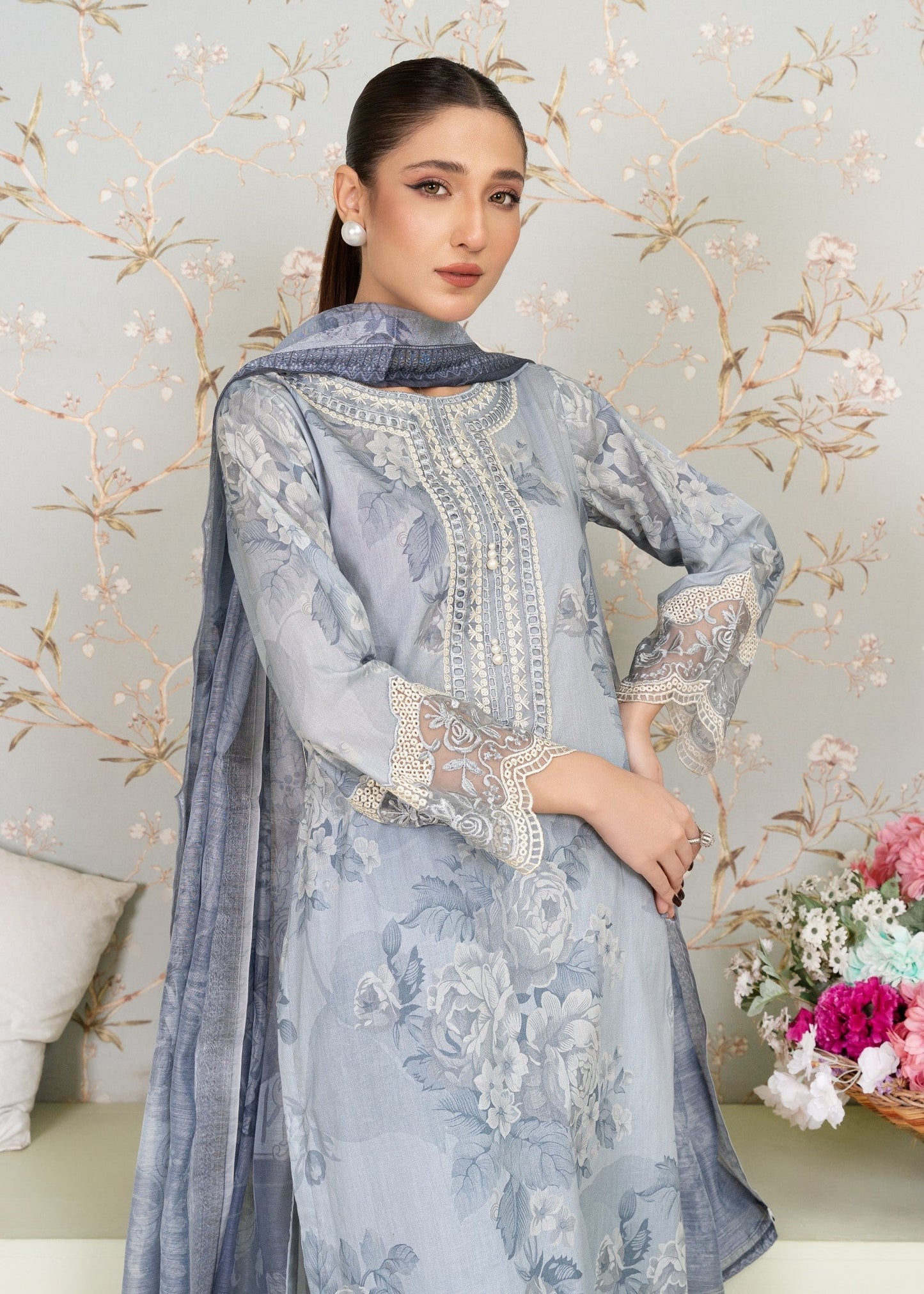 Grey Printed Lawn Shalwar Kameez Online in Dubai UAE Abudhabi Ajman Sharjah