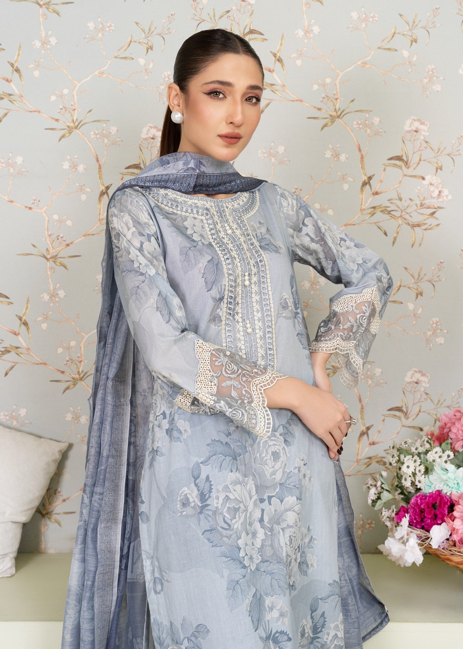 Grey Printed Lawn Shalwar Kameez Online in Dubai UAE Abudhabi Ajman Sharjah