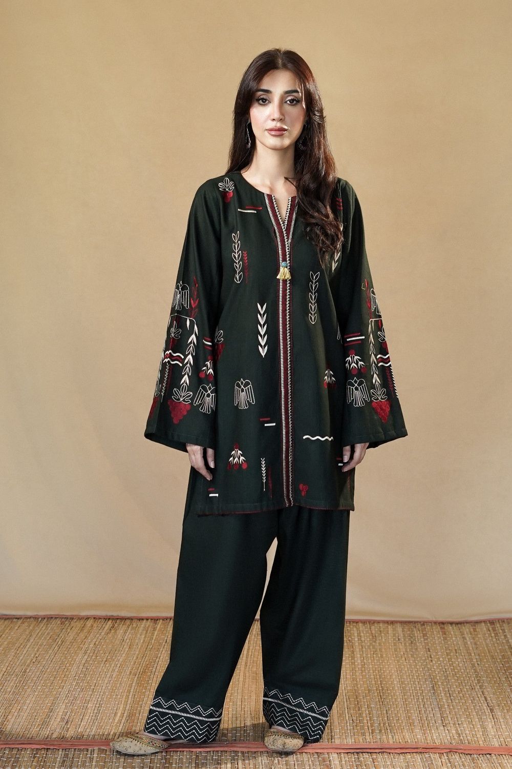 Hunter Green Embroidered Slub Khaddar Online in Dubai UAE Abudhabi Ajman Sharjah