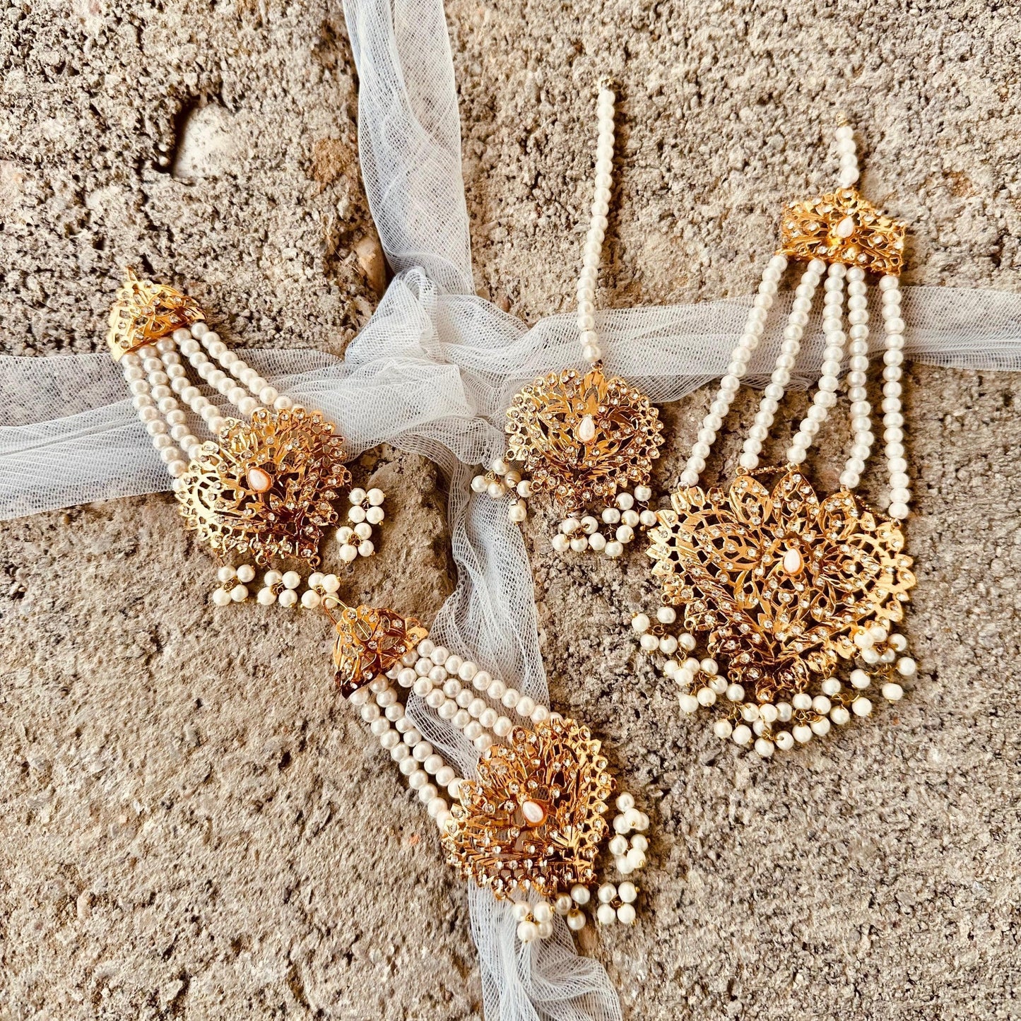 Hyderabadi Pearl Choker and Earrings Online in KSA Riyadh Saudi Arabia Oman Bahrain Qatar