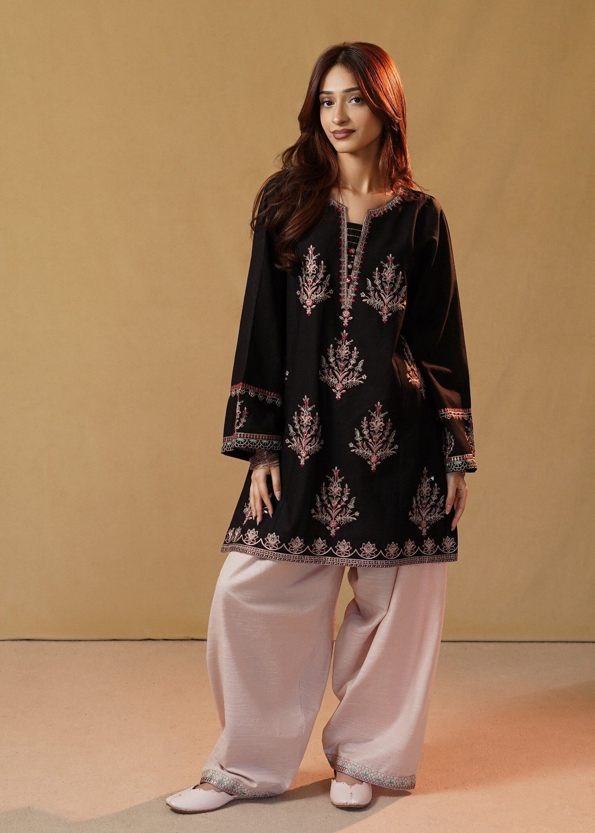 Baby Pink Embroidered Slub Khaddar Kurta Set Online in KSA Riyadh Saudi Arabia Oman Bahrain Qatar
