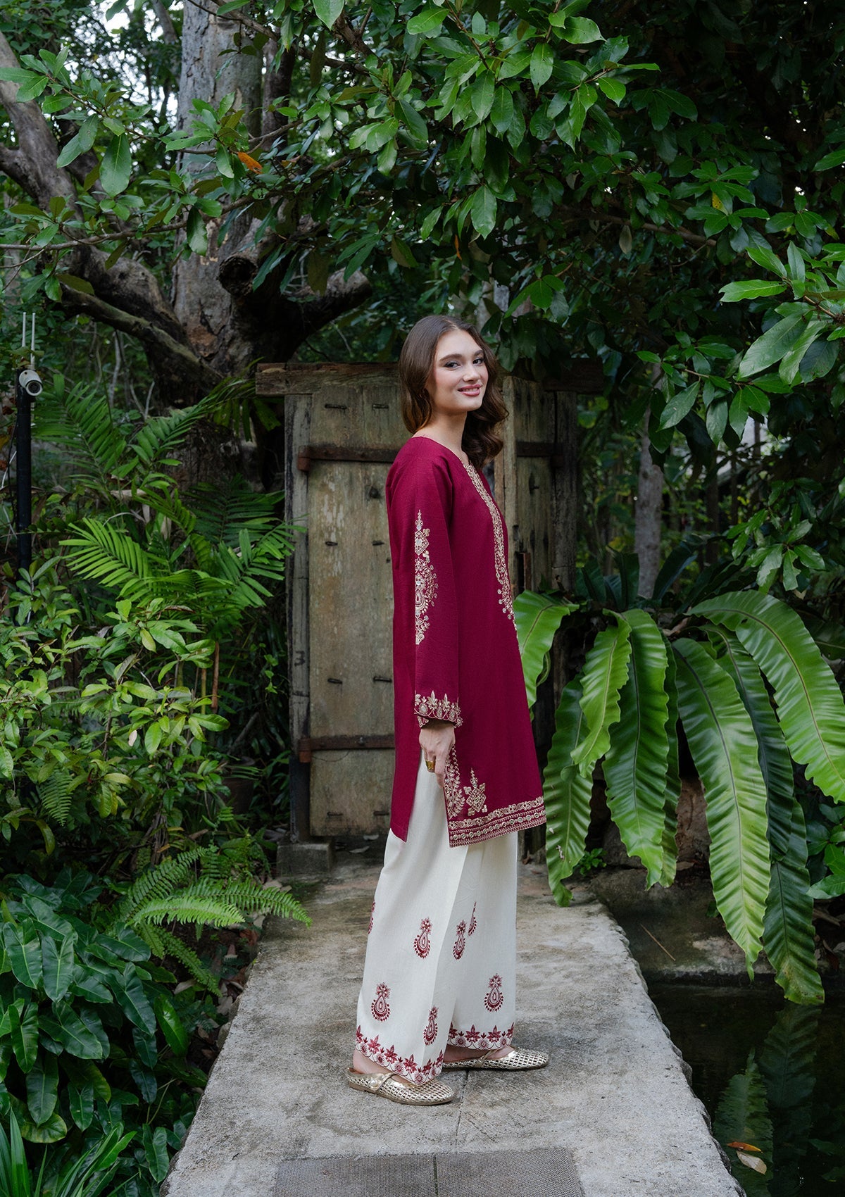 Ladies Embroidered Maroon Khaddar 2 Piece Kurta Set Online in UK USA Canada