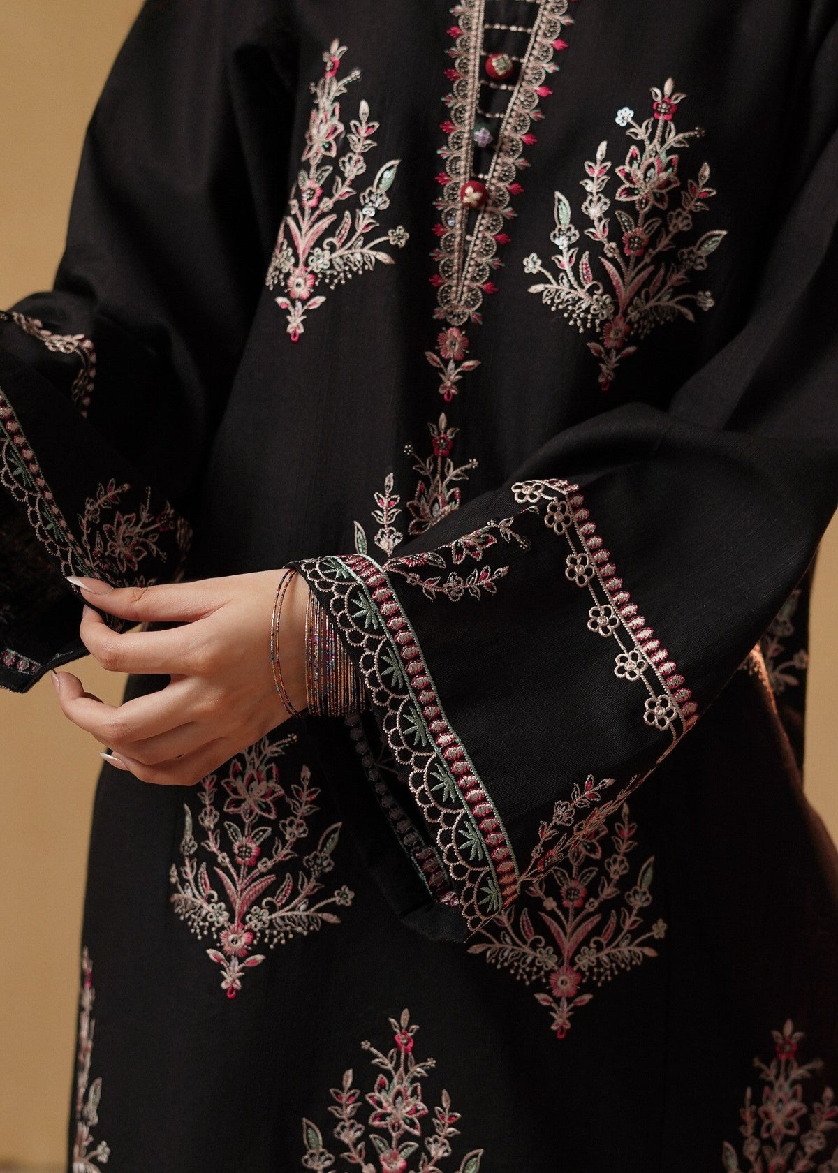 Loose Fit Black Embroidered Slub Khaddar Kurta Set Online in Sri Lanka India Australia
