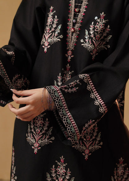 Loose Fit Black Embroidered Slub Khaddar Kurta Set Online in Sri Lanka India Australia