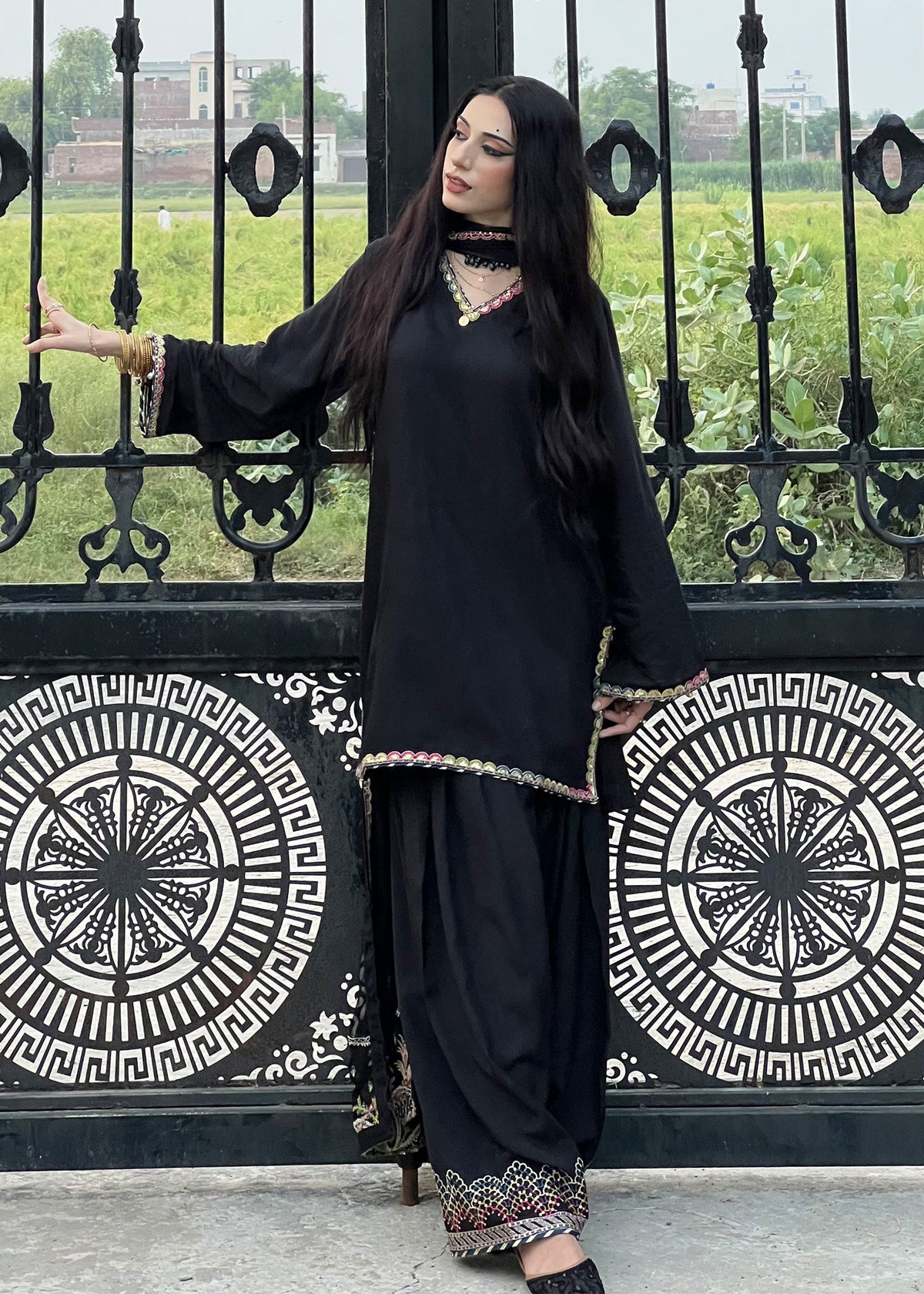 Pakistani Designer Black Raw Silk Salwar Kameez Online in KSA Riyadh Saudi Arabia Oman Bahrain Qatar