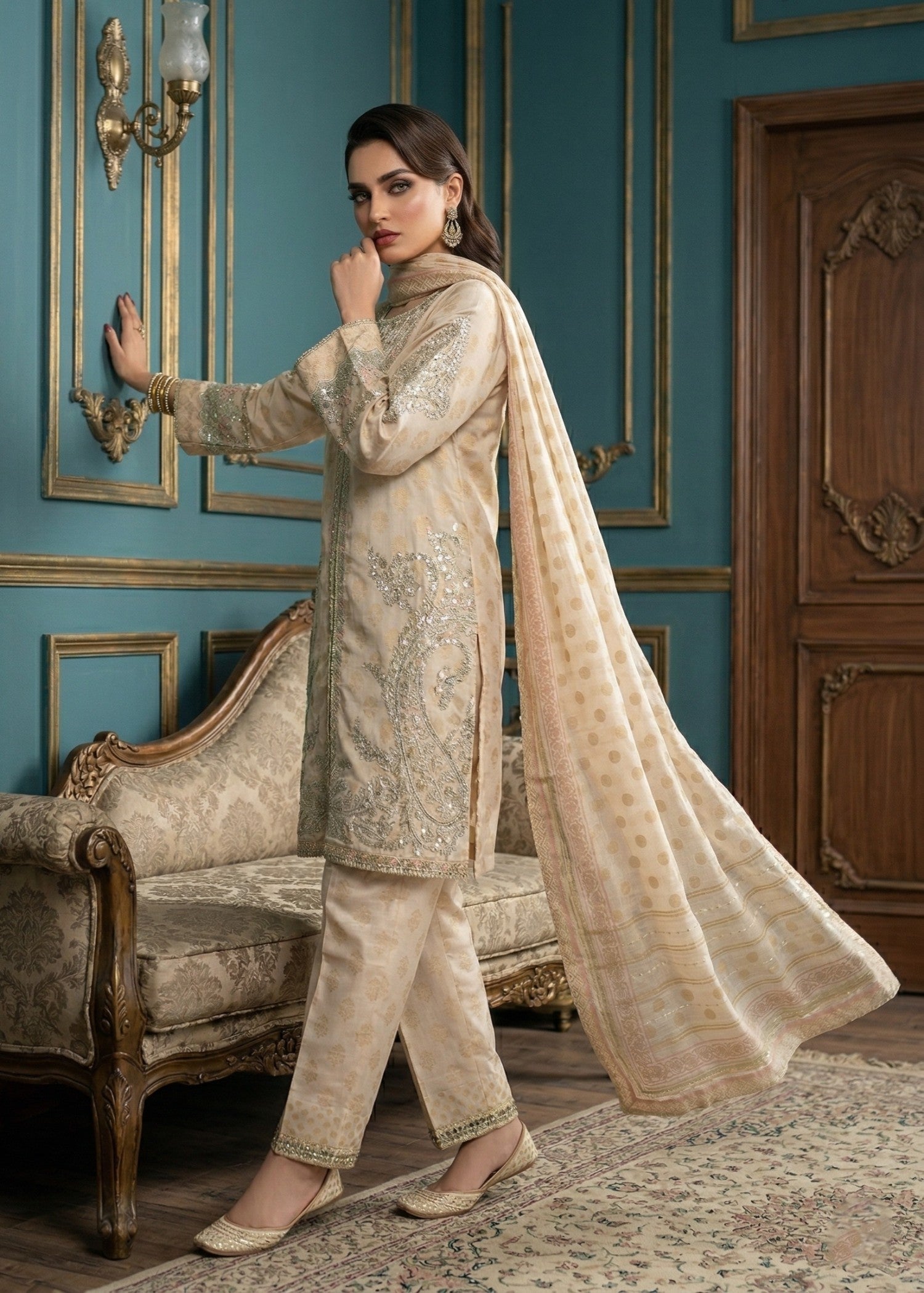 Ivory Embroidered Lawn 3 Piece Suit Online in Dubai DXB UAE Abudhabi Meena Bazaar