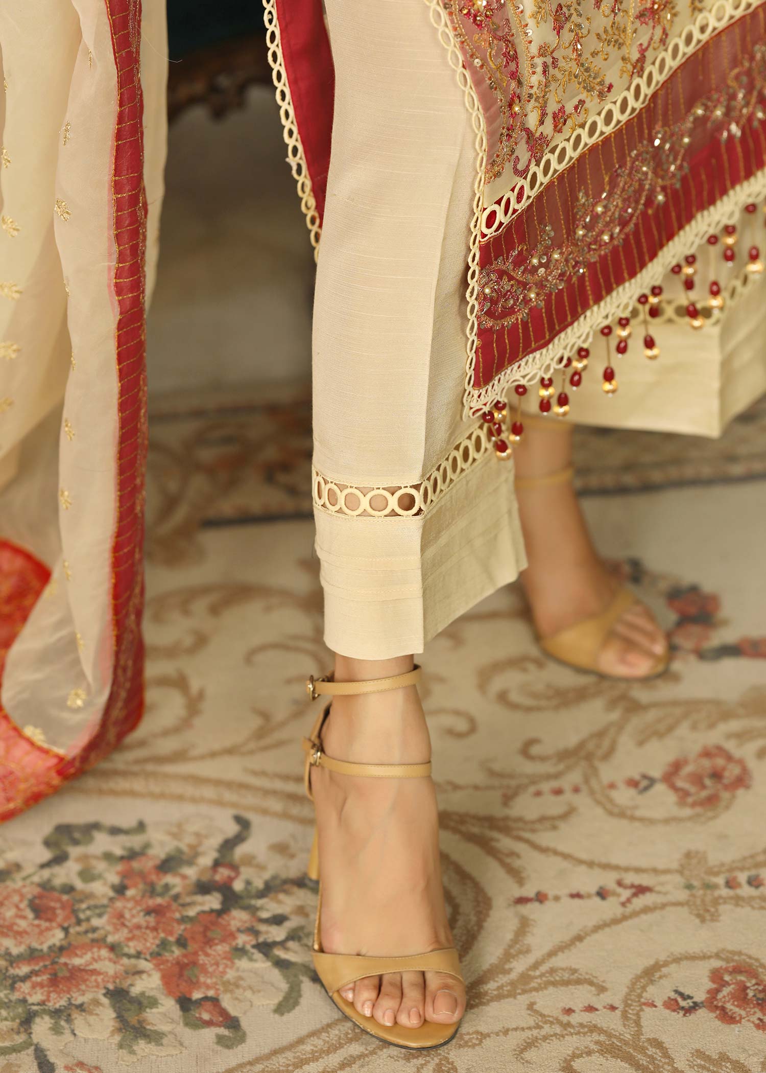 Ivory Embroidered Organza Pakistani Suit Online in Dubai UAE Abudhabi Ajman Sharjah