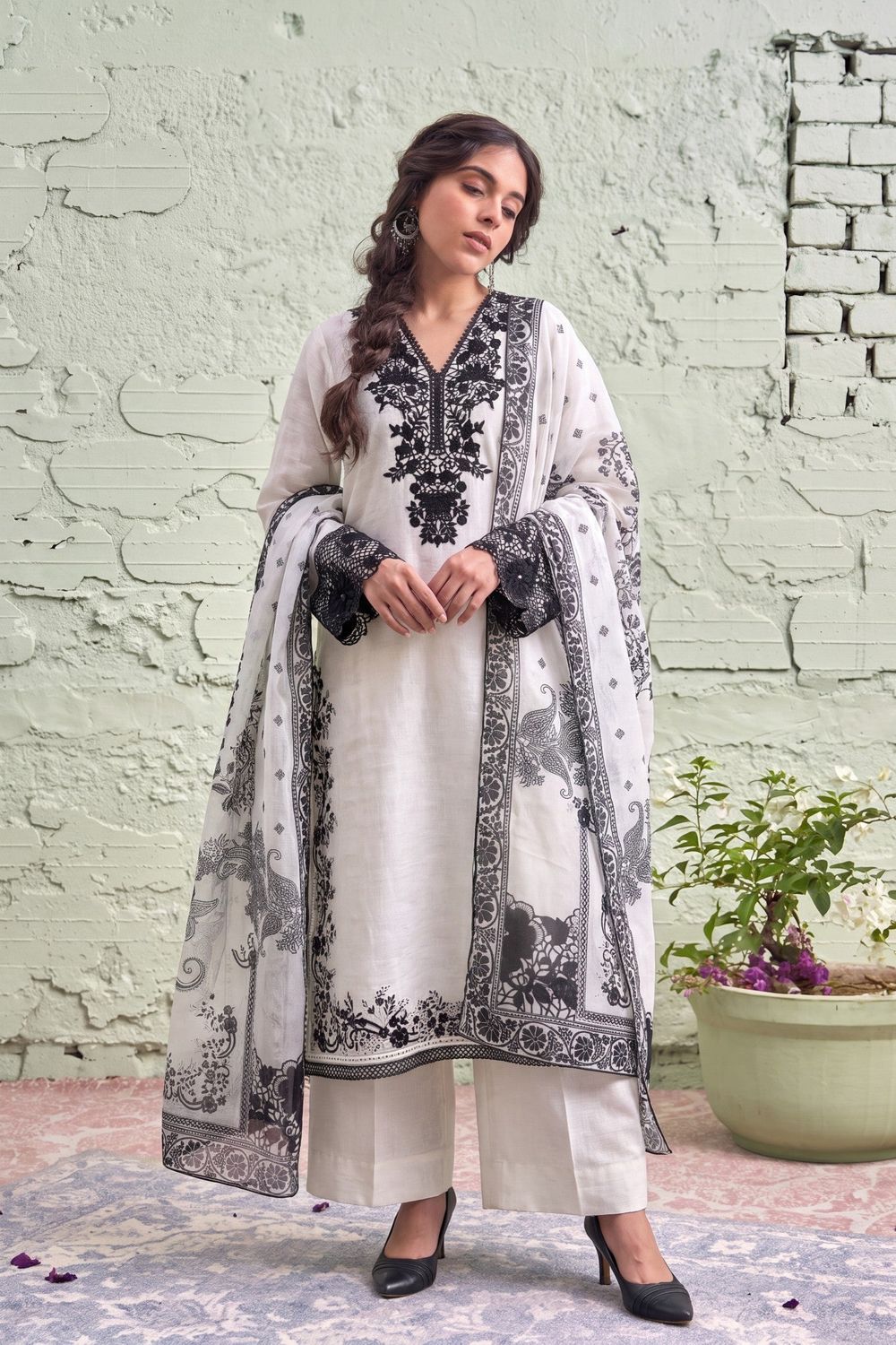 Ivory Embroidered Textured Lawn Pakistani Suit Online in Dubai UAE Abudhabi Ajman Sharjah
