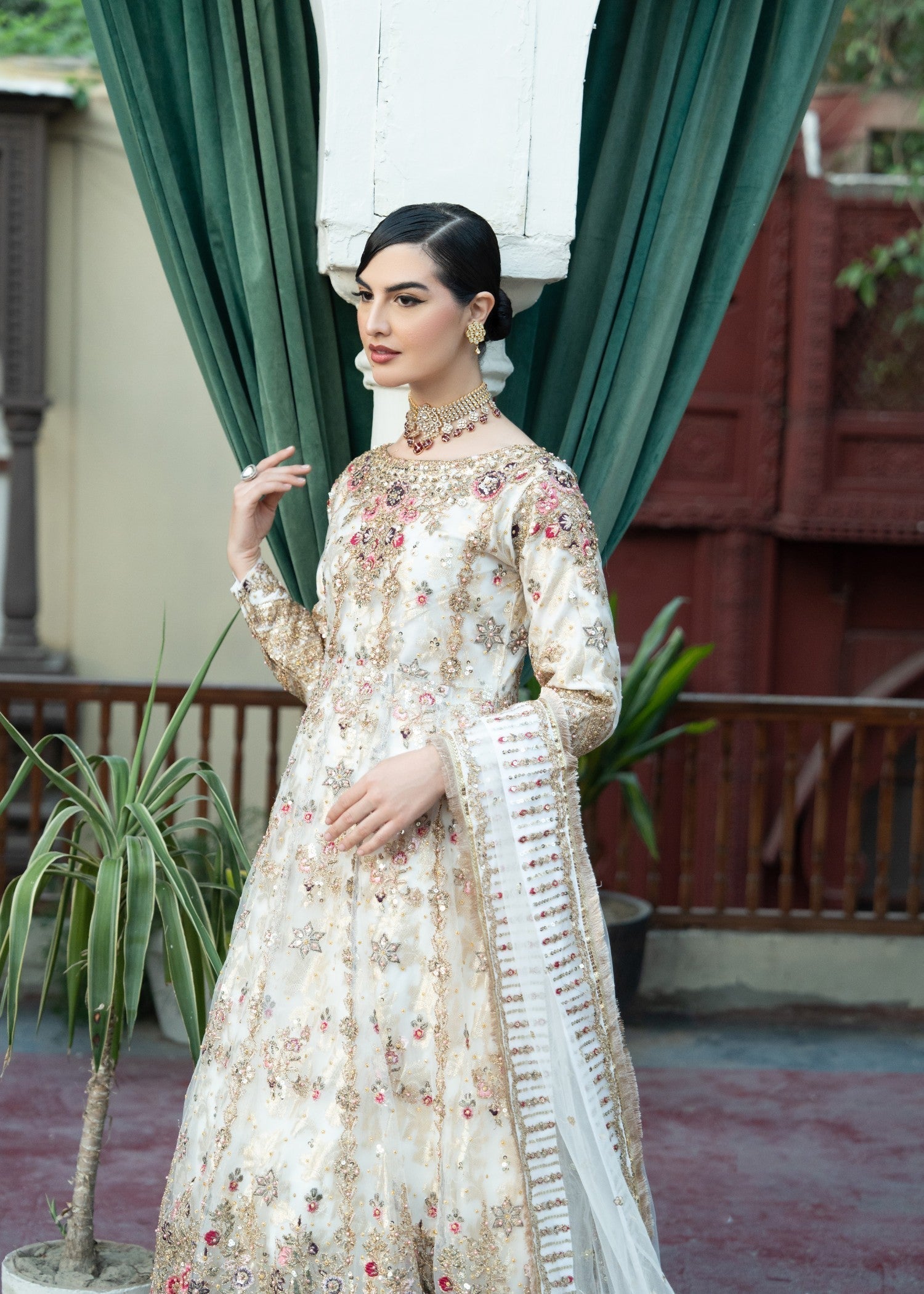 Ivory Floral Embroidered Chiffon Pishwas Online in Dubai DXB UAE Abudhabi Meena Bazaar