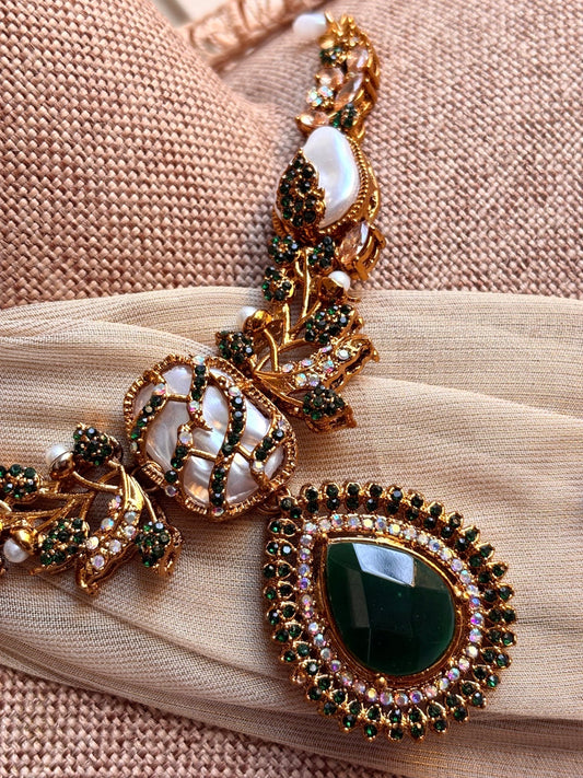 Ivory Glow Green Jewellery Set Online in KSA Riyadh Saudi Arabia Oman Bahrain Qatar