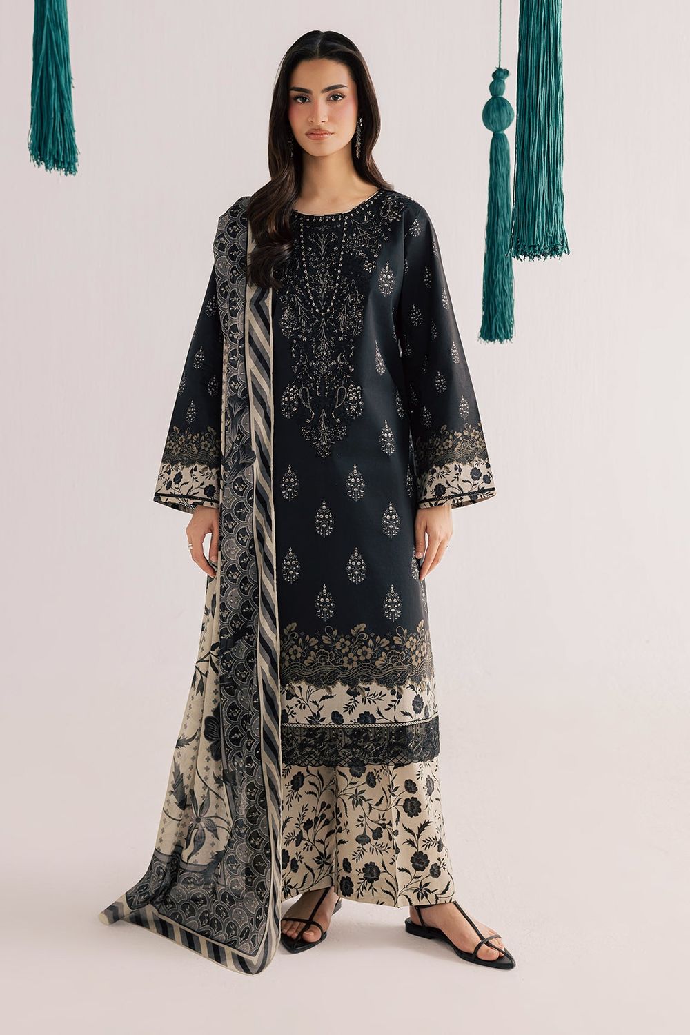 Jet Black Embroidered Lawn Kurta Set Online in Dubai UAE Abudhabi Ajman Sharjah