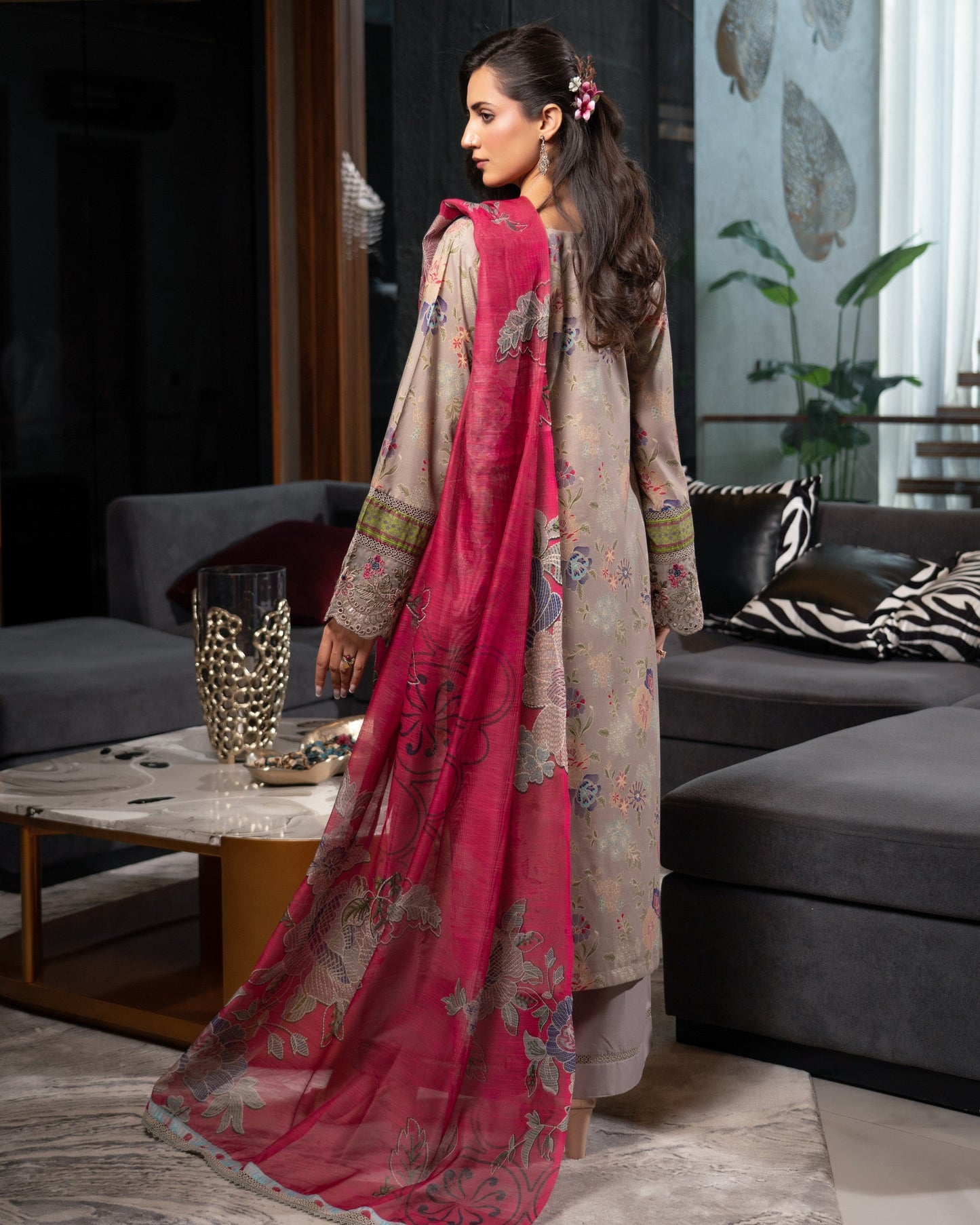 Ladies Ash Digital Printed Lawn Salwar Kameez Online in KSA Riyadh Saudi Arabia Oman Bahrain Qatar