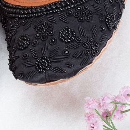 Ladies Black Embroidered Mojari Online in UK USA Canada