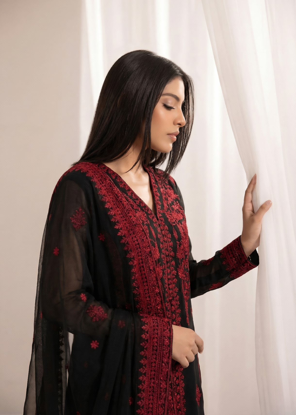 Ladies Black Festive Wear Salwar Kameez Online in KSA Riyadh Saudi Arabia Oman Bahrain Qatar
