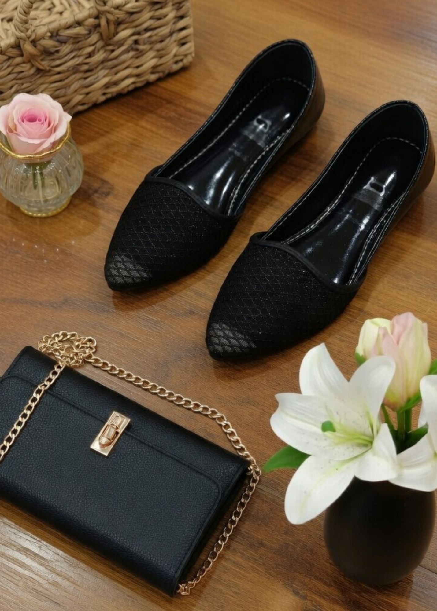 Ladies Black Synthetic Jutti Online in KSA Riyadh Saudi Arabia Oman Bahrain Qatar
