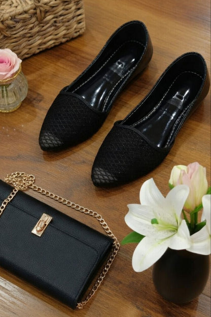 Ladies Black Synthetic Pumps Online in KSA Riyadh Saudi Arabia Oman Bahrain Qatar