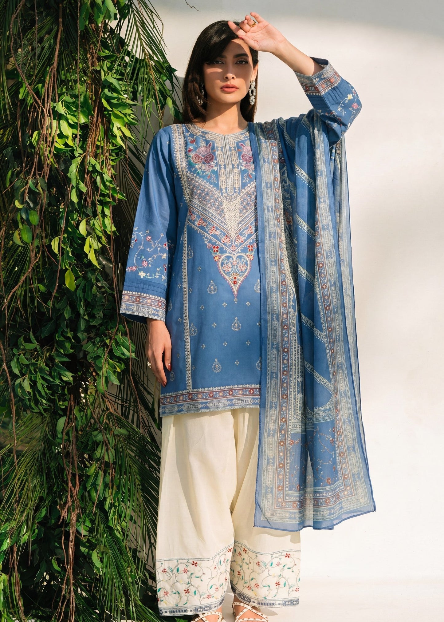 Ladies Cornflower Blue Embroidered Lawn Kurta Set Online in KSA Riyadh Saudi Arabia Oman Bahrain Qatar