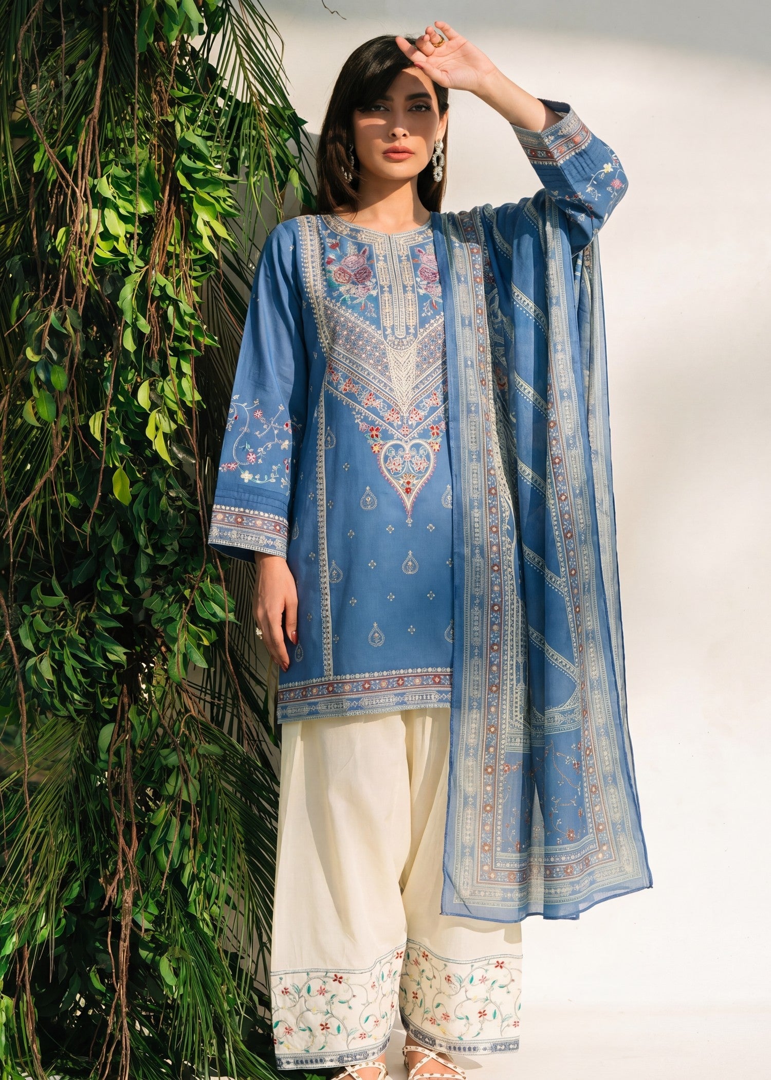 Ladies Cornflower Blue Embroidered Lawn Kurta Set Online in KSA Riyadh Saudi Arabia Oman Bahrain Qatar