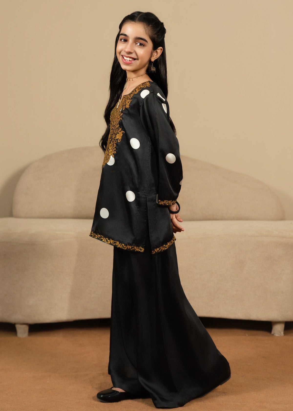 Ladies Embellished Black Shalwar Kameez Online in UK USA Canada