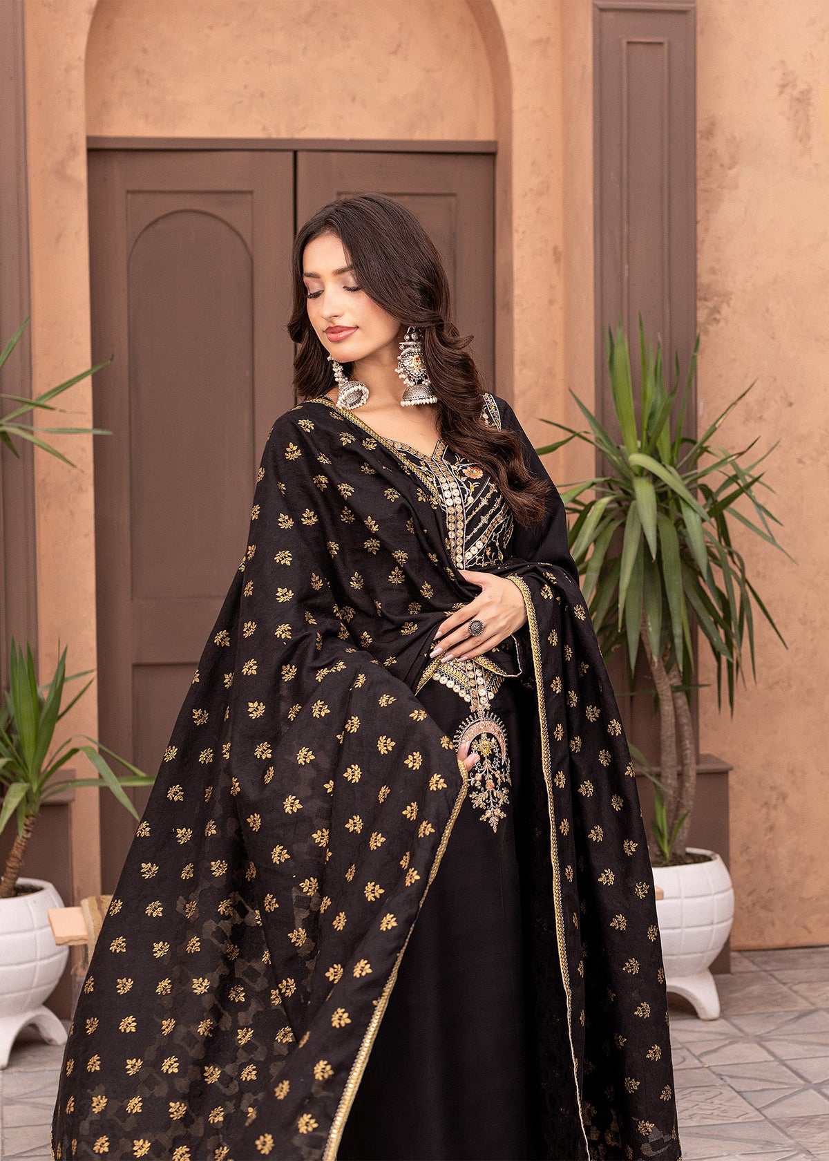 Ladies Embroidered Black Shalwar Kameez Online in UK USA Canada