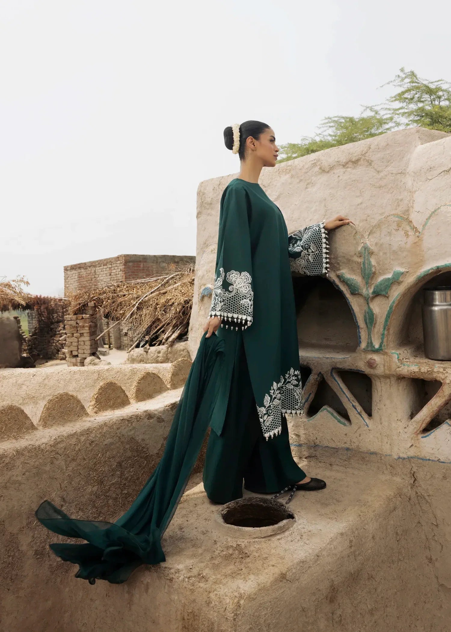 Ladies Embroidered Hunter Green Shalwar Kameez Online in UK USA Canada