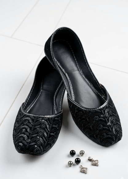 Ladies Embroidered Khussa Black Online in KSA Riyadh Saudi Arabia Oman Bahrain Qatar