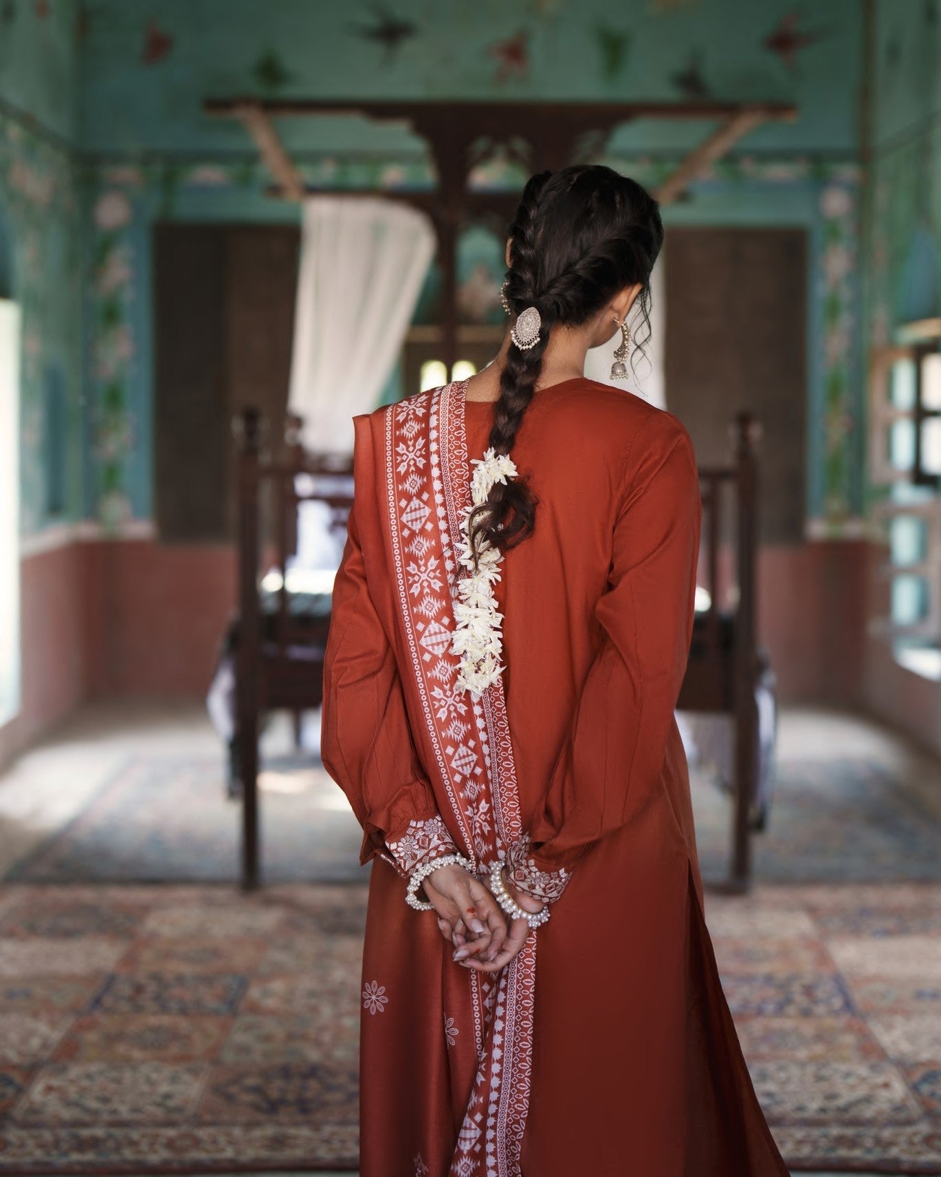 Ladies Embroidered Lawn Salwar Kameez Online in KSA Riyadh Saudi Arabia Oman Bahrain Qatar