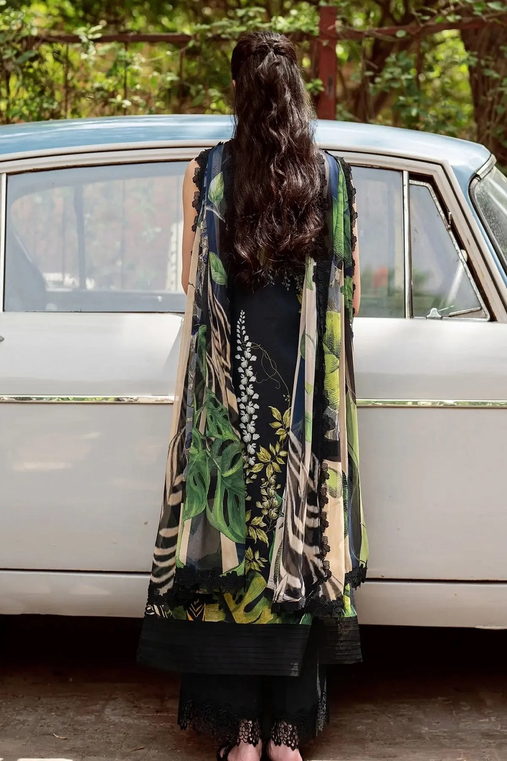 Ladies Embroidered Lawn Shalwar Kameez Online in UK USA Canada