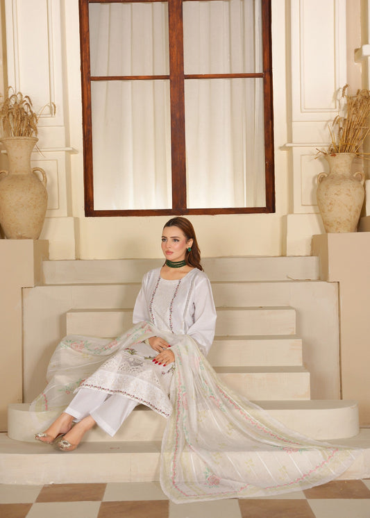 Ladies Embroidered Lawn Shalwar Kameez Online in UK USA Canada