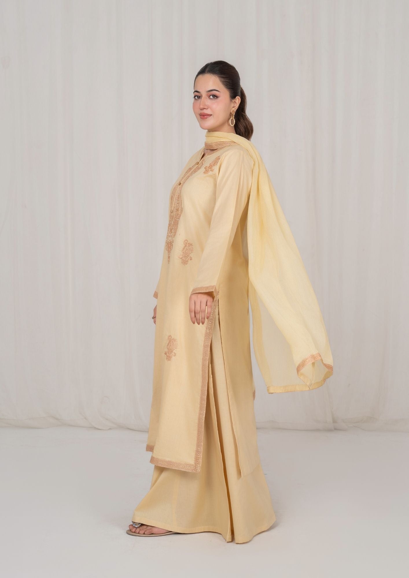 Ladies Embroidered Lawn Sharara Set Online in UK USA Canada