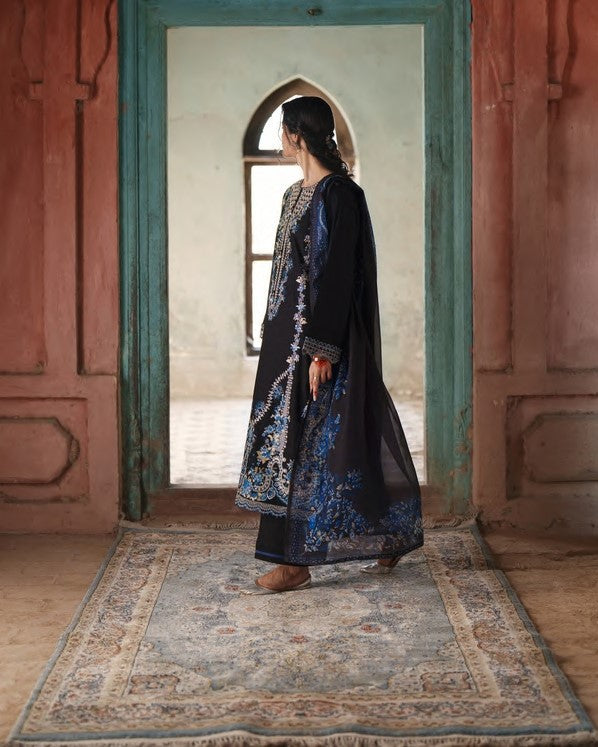 Ladies Embroidered Lawn Suit Online in UK USA Canada