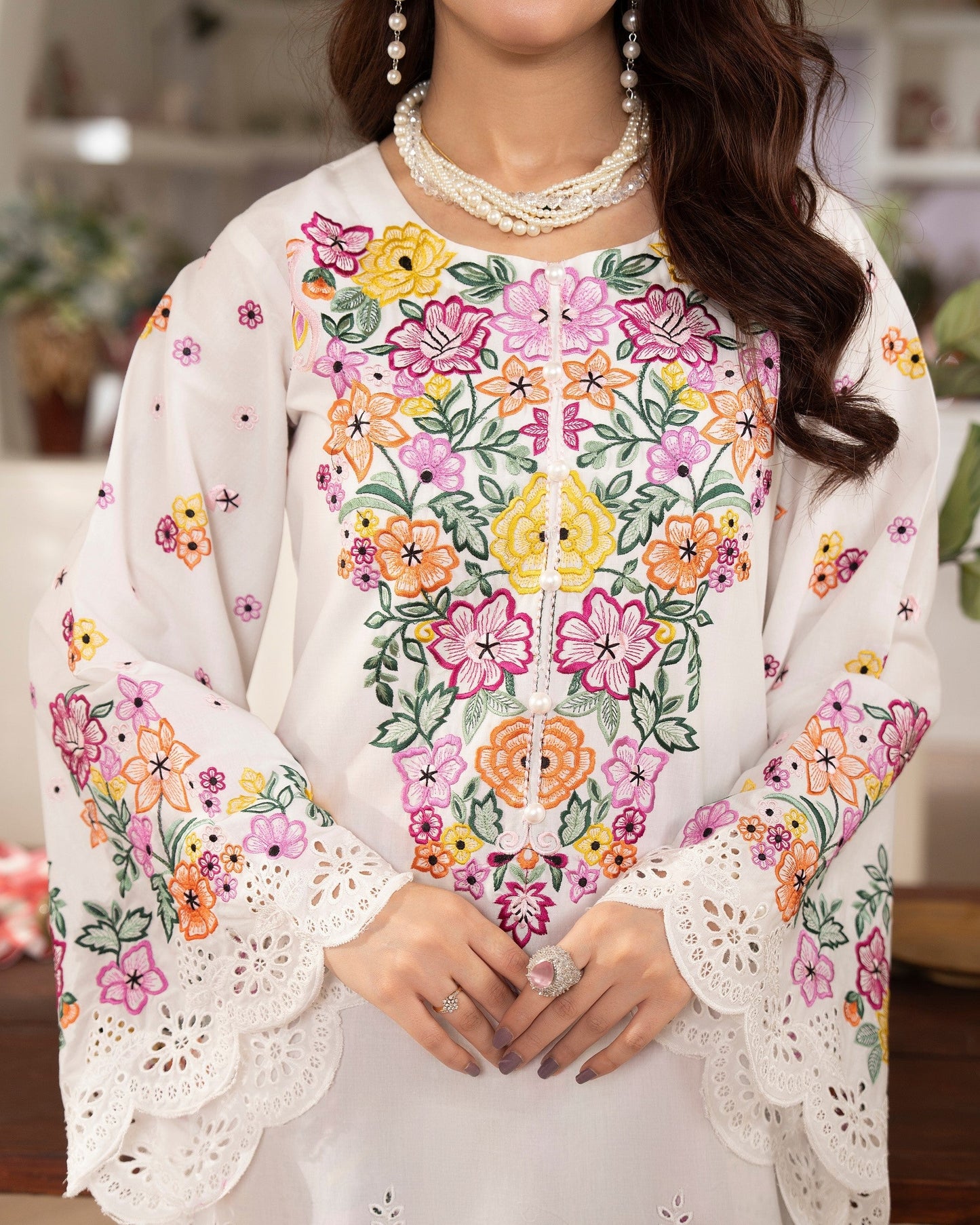 Ladies Embroidered Lawn Suit Online in UK USA Canada
