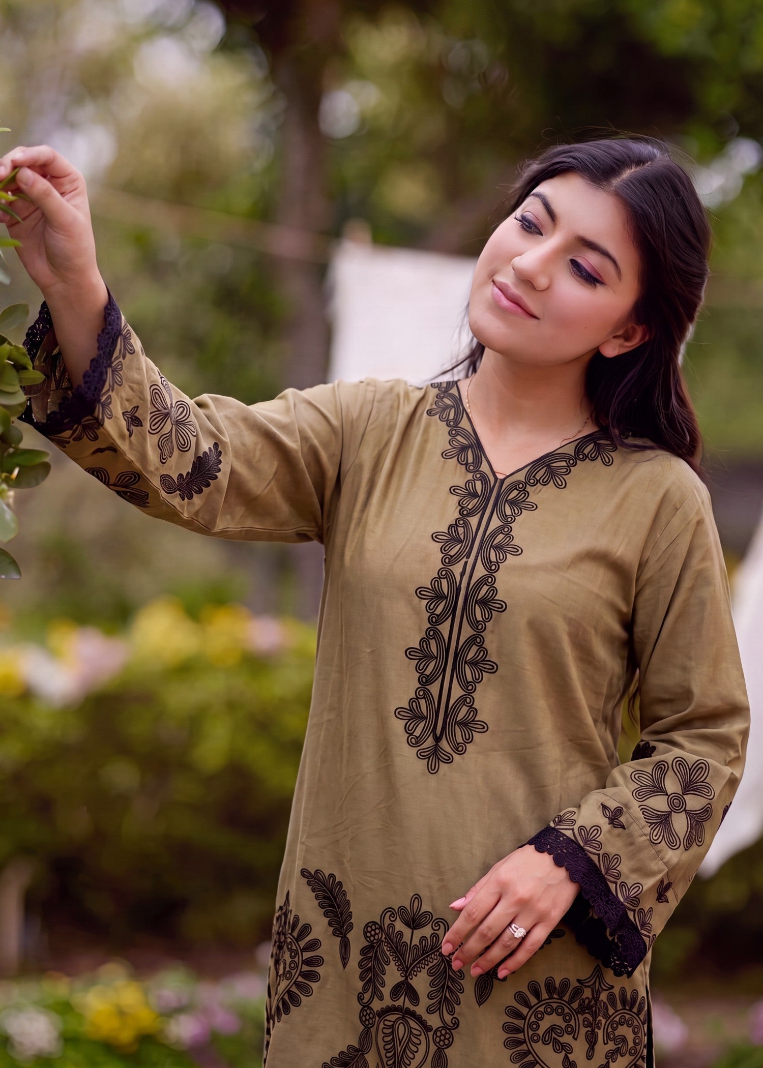 Ladies Embroidered Peanut Lawn Suit Online in UK USA Canada
